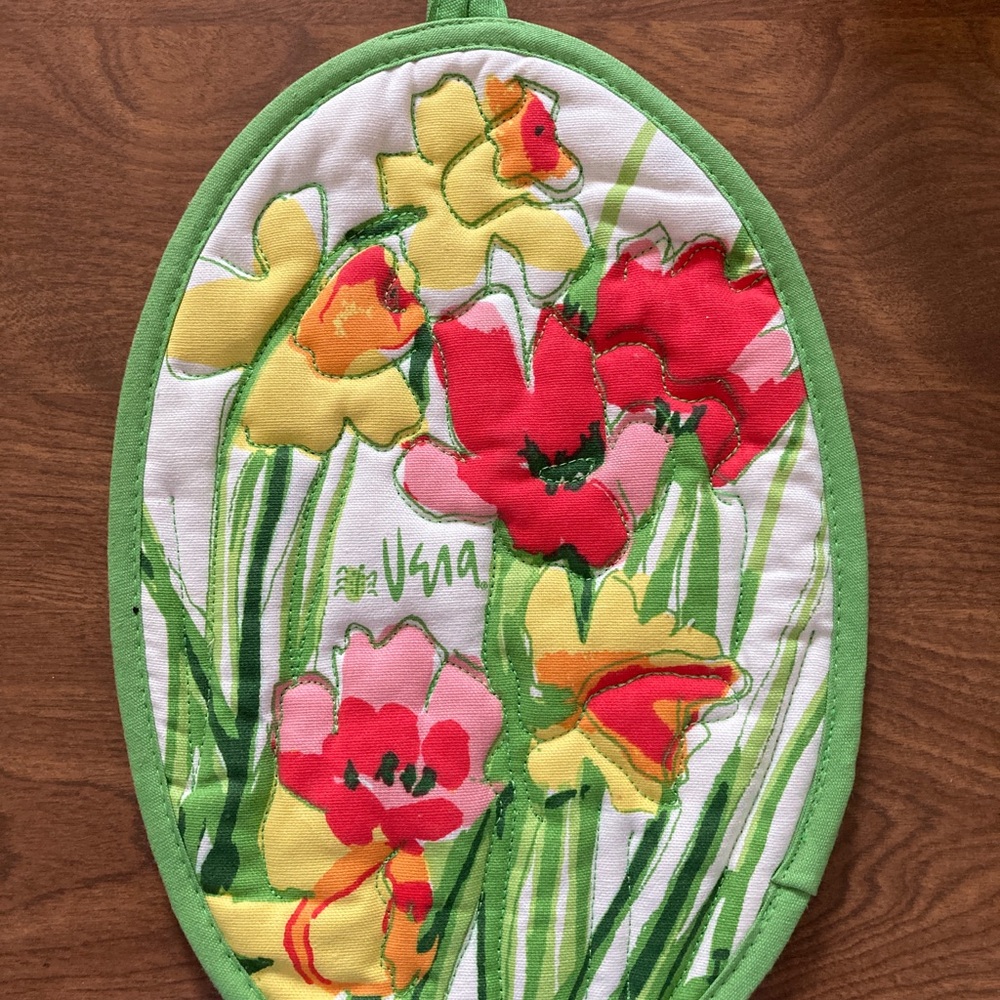 NEW Vera Neumann designer potholder to brighten your kitchen environment.